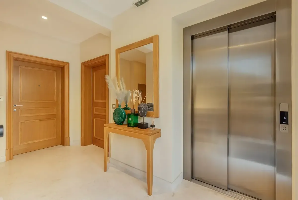 Two-bedroom duplex apartment with panoramic sea view, Tivat — property view 3