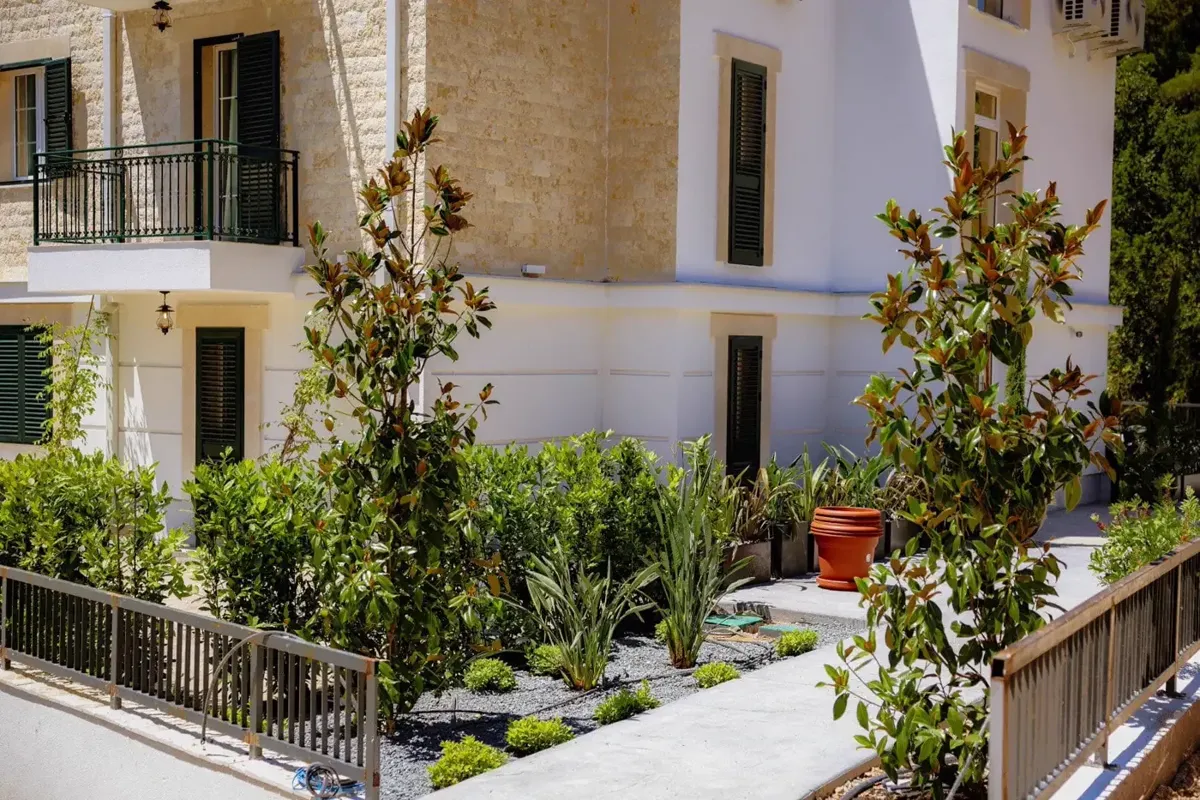 New two-bedroom apartments with parking spaces, Tivat, Kava — property view 4
