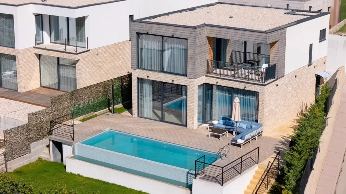 Newly built four-bedroom villa with a pool and a view of the Tivat Bay, Kavač, Kotor — property view 1
