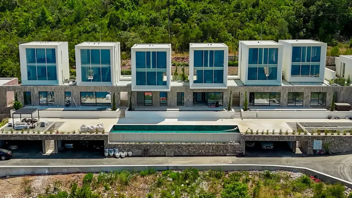 Modern one-bedroom apartment in a new complex, Krašići, Tivat — property view 1