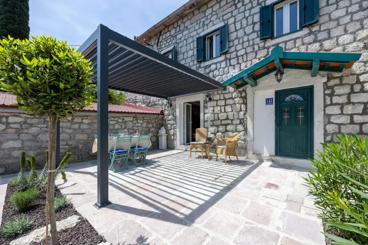 Renovated stone house near the sea, Đurići, Herceg Novi — property view 3