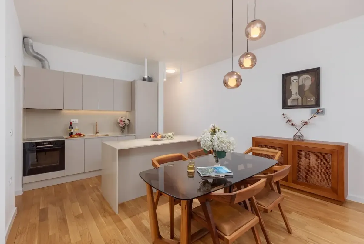 Three-bedroom apartment with a panoramic view of the sea, Dobrota, Kotor — property view 4