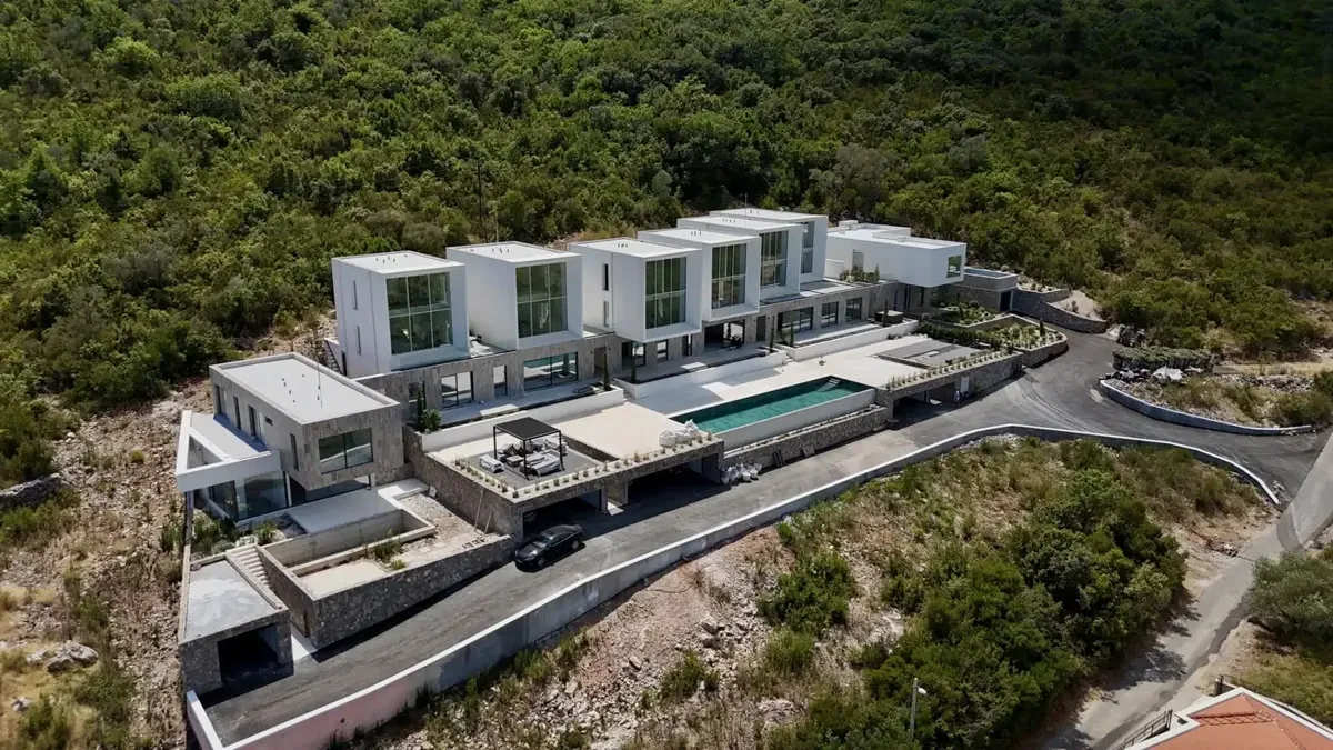 Modern one-bedroom apartment in a new complex, Krašići, Tivat — property view 2