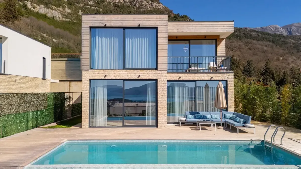 Newly built four-bedroom villa with a pool and a view of the Tivat Bay, Kavač, Kotor — property view 2