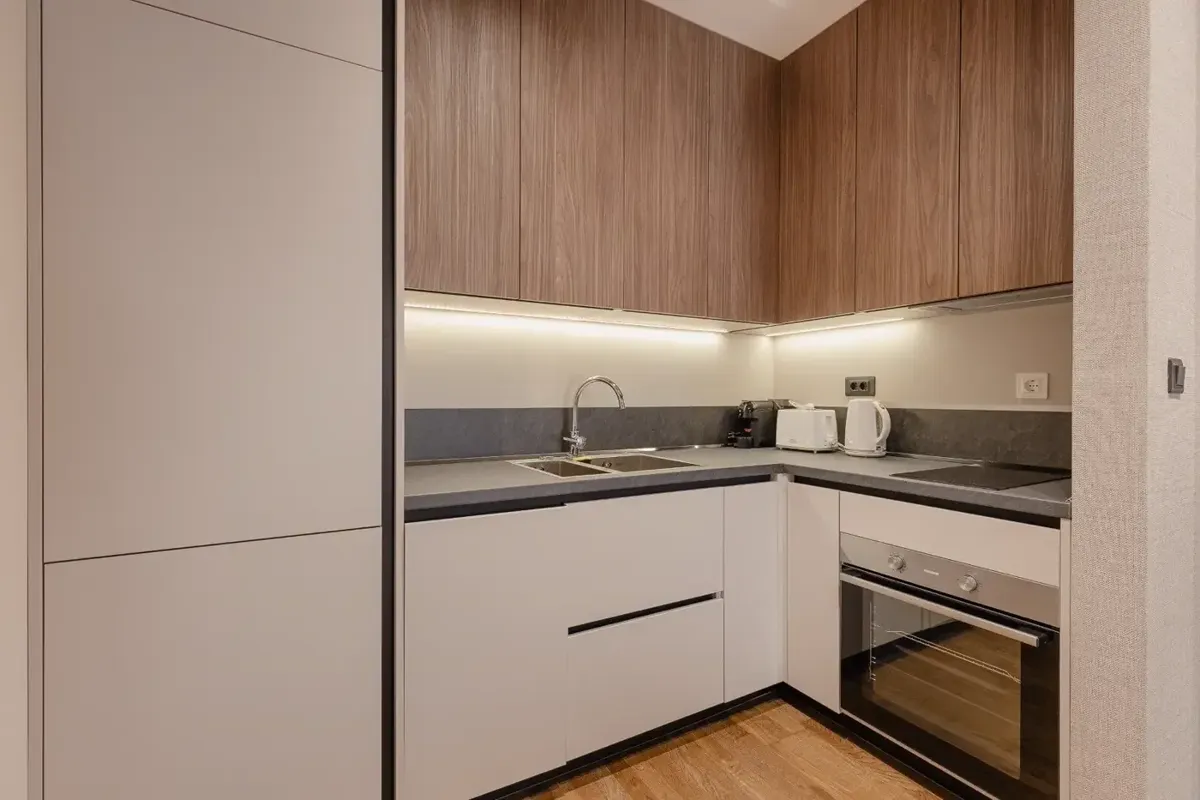 Furnished one-room apartment in Tivat, Mrčevac — property view 6