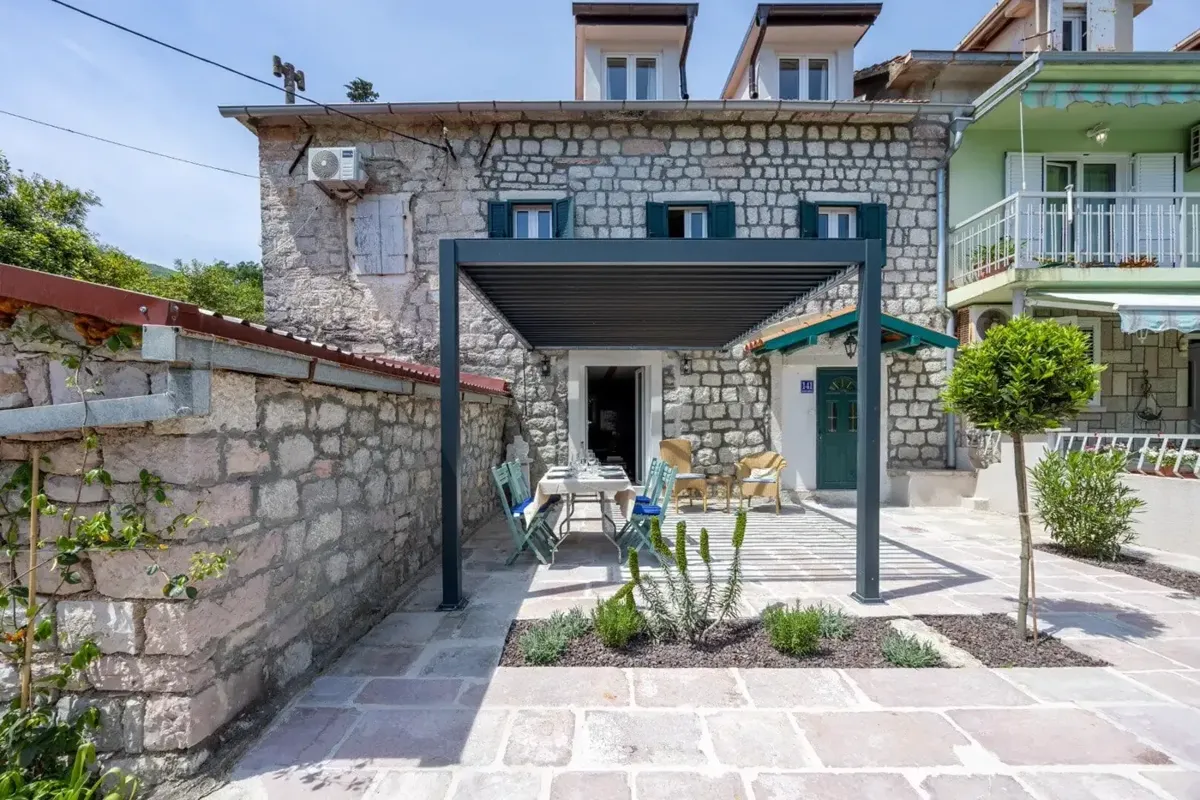 Renovated stone house near the sea, Đurići, Herceg Novi — property view 2