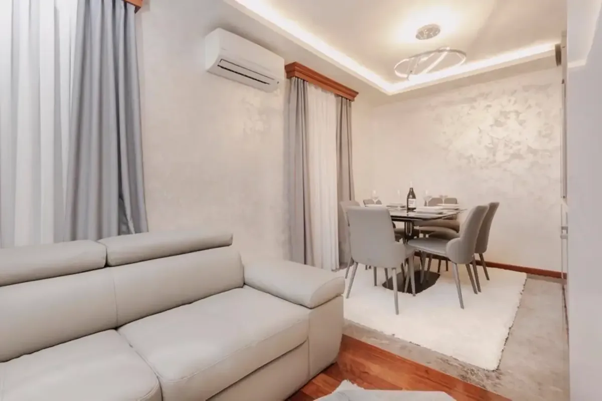 Furnished one-bedroom apartment in the center of the Old Town, Kotor — property view 2