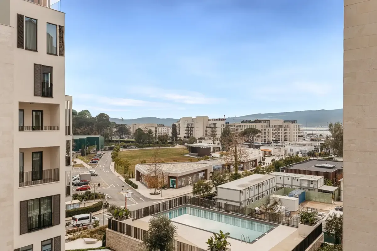Furnished one-bedroom apartment within the SIRO Hotel, Boka Place — property view 2