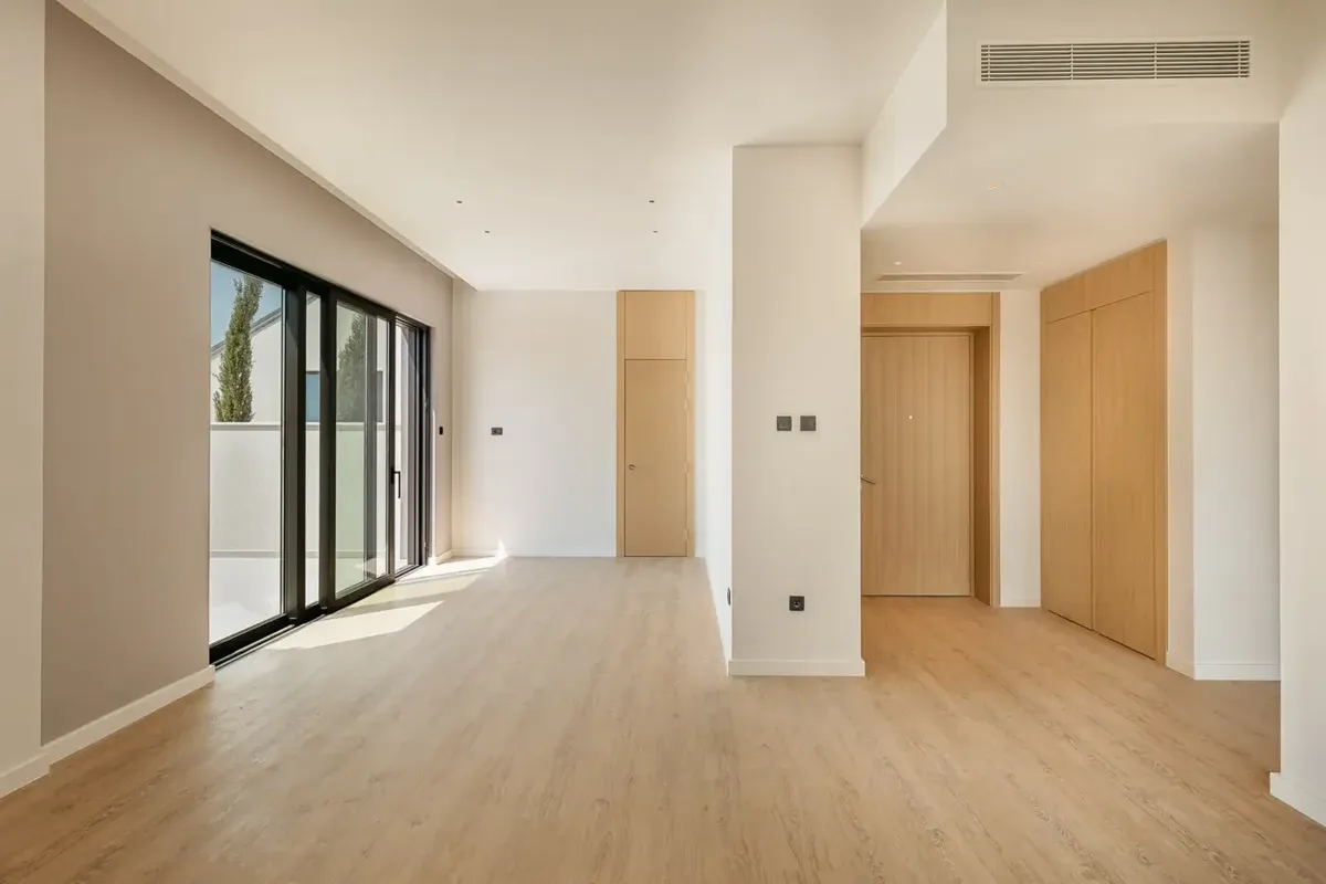 One bedroom apartment with panoramic sea view, Boka Place, Porto Montenegro — property view 3
