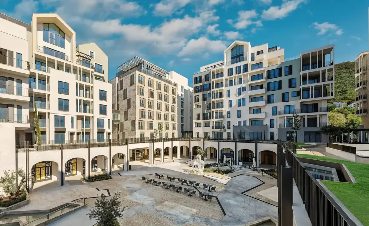 Furnished one-bedroom apartment within the SIRO Hotel, Boka Place — property view 1