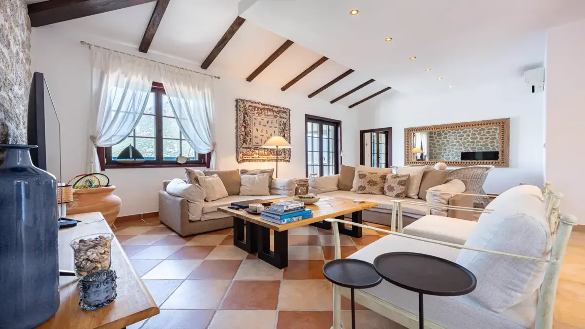 Two-bedroom apartment in a seaside complex Kotor, Kostanjica — property view 3
