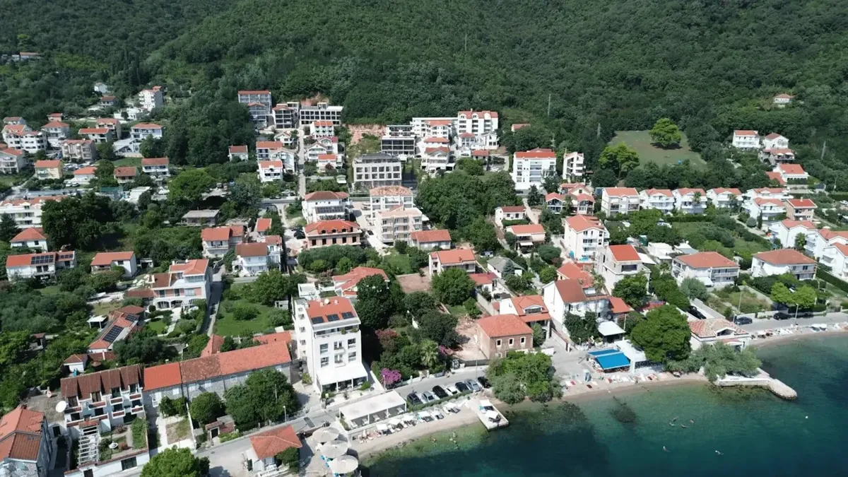 One-bedroom apartment with sea view, Bijela, Herceg Novi — property view 5