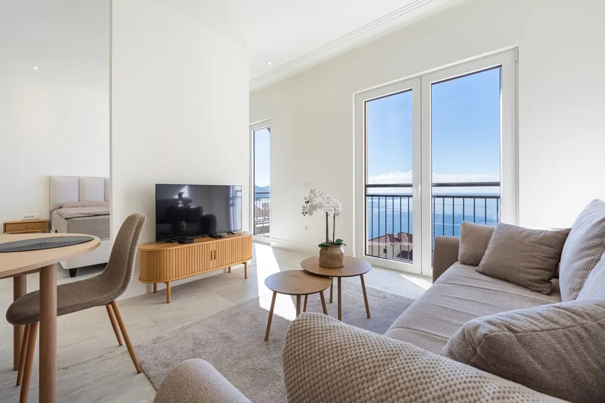 Modern studio apartment with sea view, Luštica Bay — property view 4