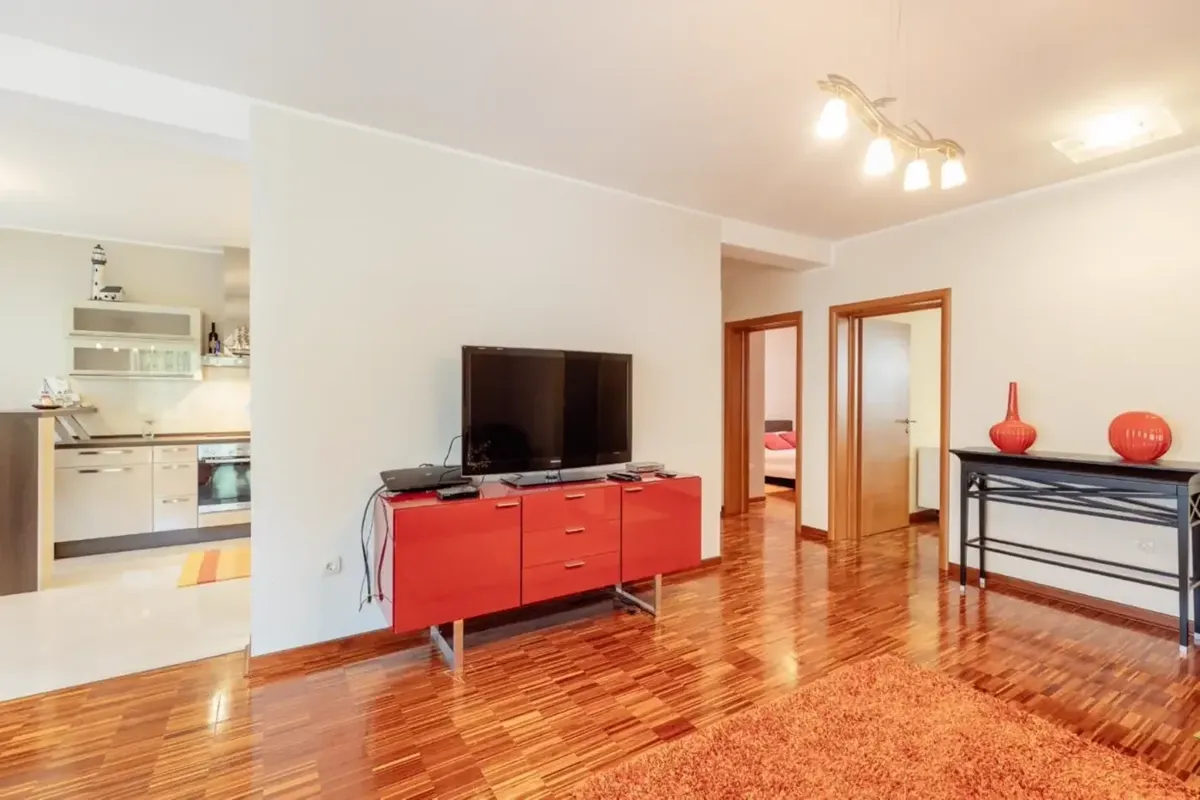 Two-bedroom apartment on the first line to the sea in Stolivo, Kotor — property view 6