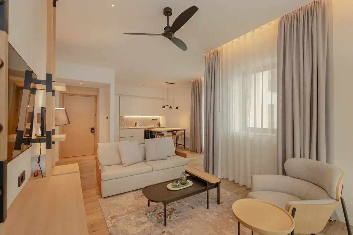 Furnished one-bedroom apartment within the SIRO Hotel, Boka Place — property view 4